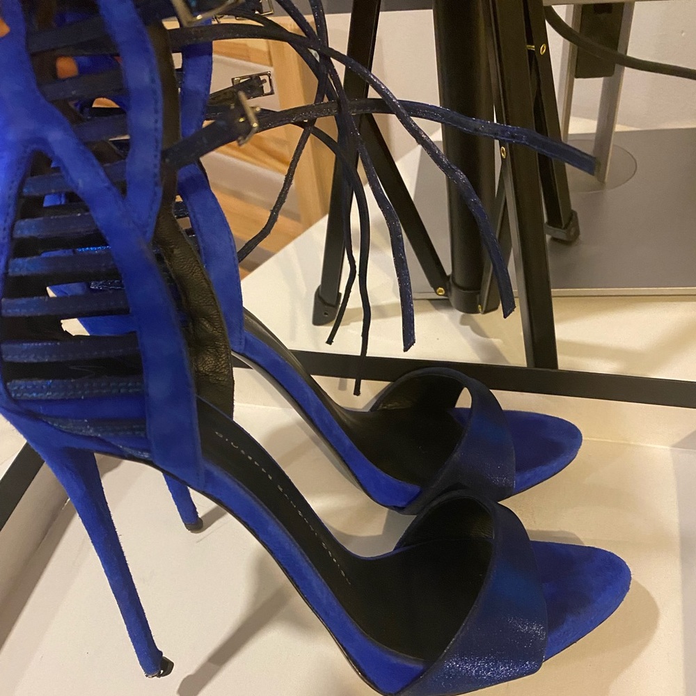 Giuseppe Zanotti Heels size 9 Fits like a size 8